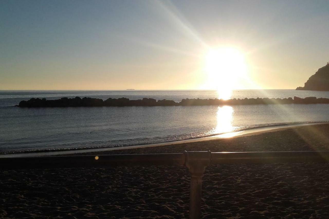 Un Gioiello Con Vista Mare Holiday home Moneglia